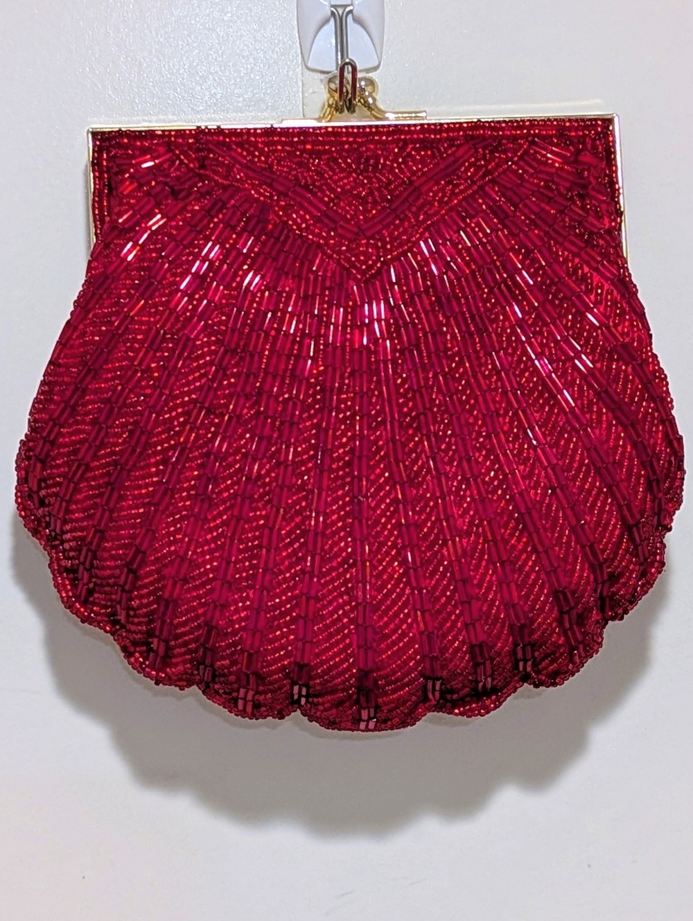 NIB Woodward's Vintage 60s Red Beaded Seashell Mini Purse with Chain Strap - Picture 9 of 11